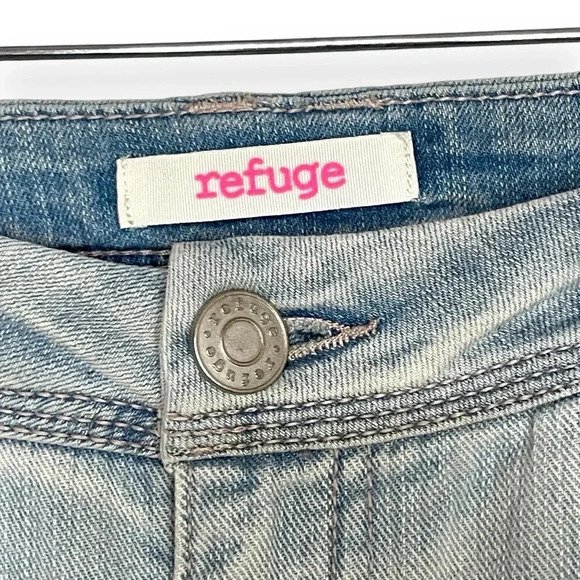 Refugee Distressed Jeans Women’s Size 8 Light Stone Washed Denim - Picture 3 of 12